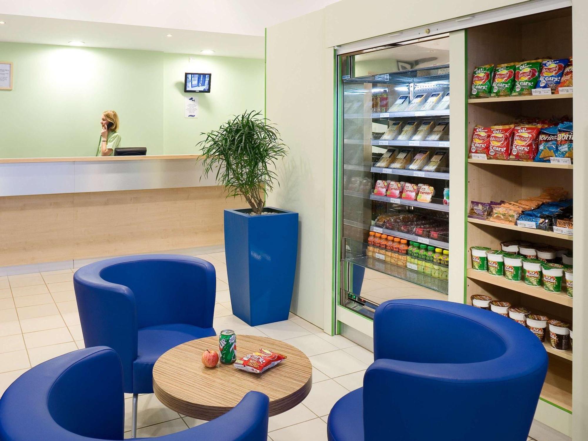 Ibis Budget Bordeaux Centre Bastide Exterior foto
